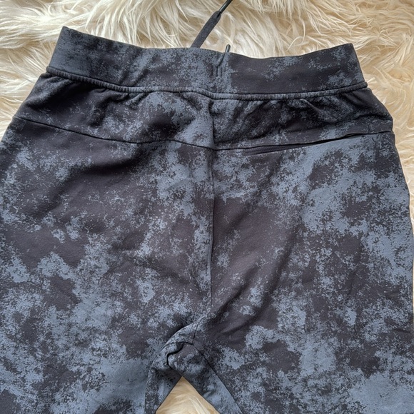 Lululemon joggers pants, size S - Picture 6 of 8